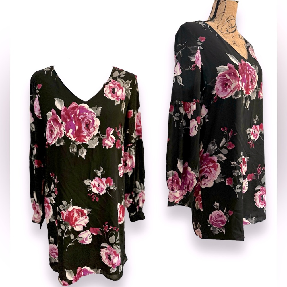 Everly Womens Shift Dress Size Small Floral V-Neck Bell Sleeve Black Purple